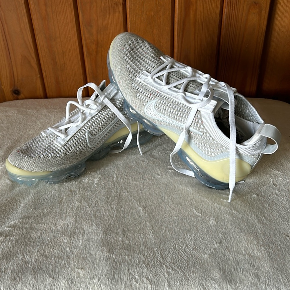 Nike Air Vapormax 2021 FK WMNS Size 7.5 US WMNS SKU DC4112-100